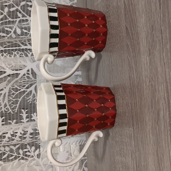 Whimsical Harlequin Matching Octagon Shaped Mug Set (2) - Picture 5 of 9